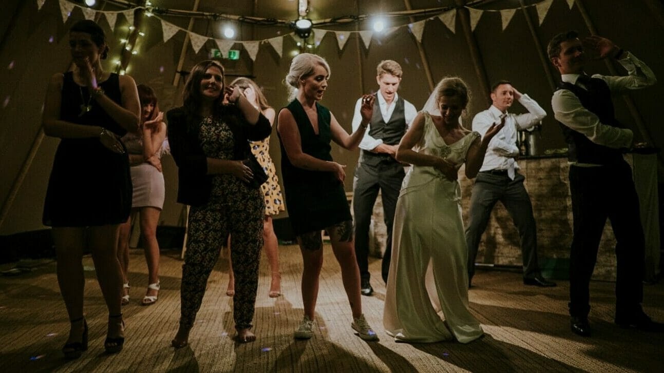 fiesta baile boda edited
